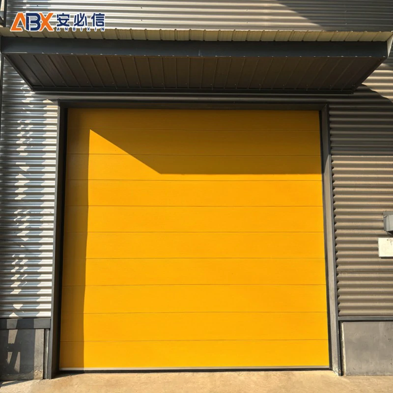 四平翻板提升门
