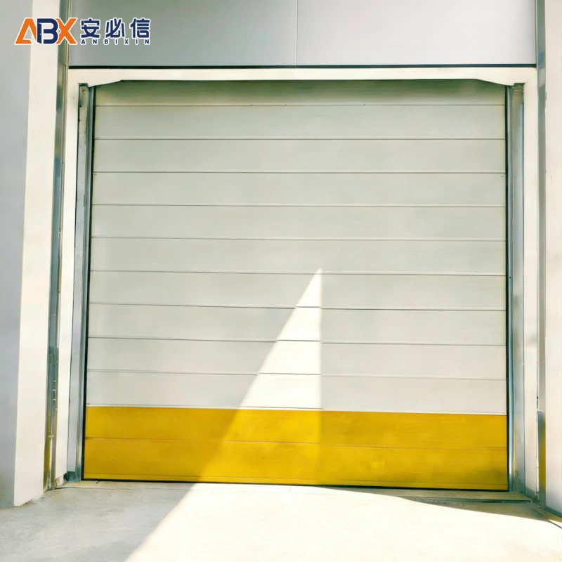 四平分节式滑升门